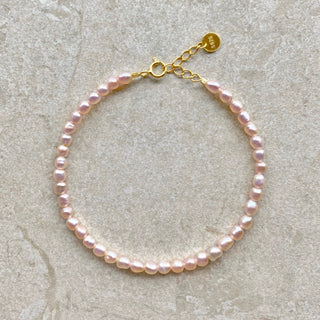 Tiny Rose pearls armbånd